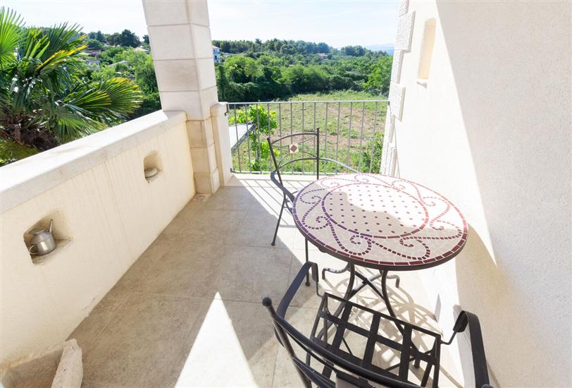 House K1, for 10 persons