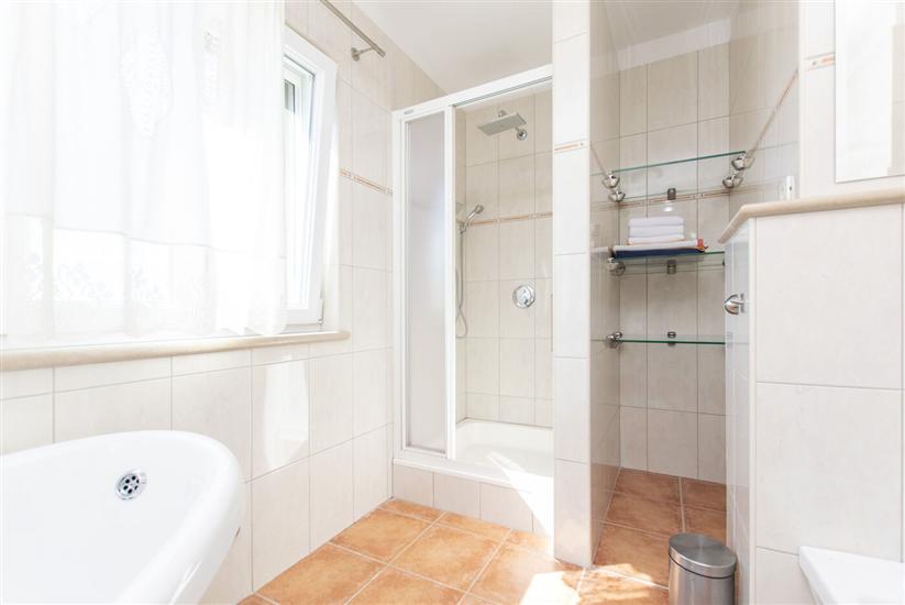 House K1, for 10 persons