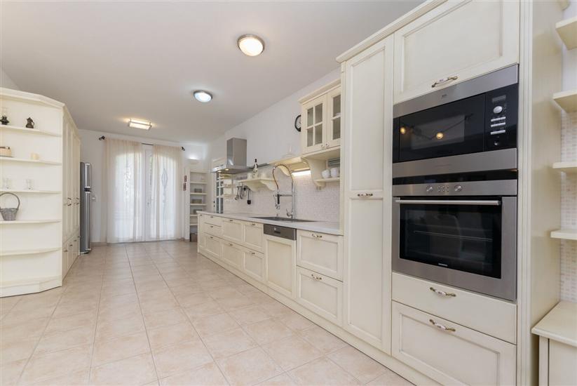 House K1, for 10 persons