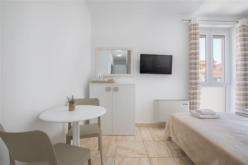 Room S2, for 2 persons