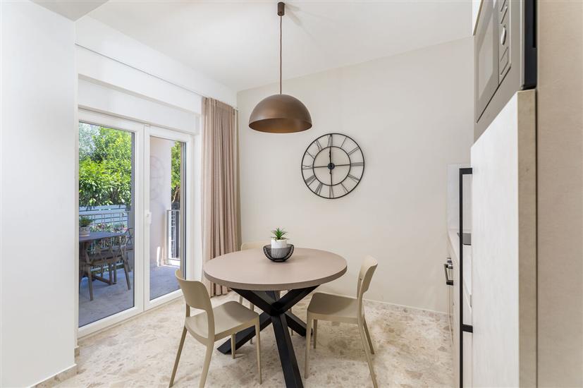 Apartment A4, for 3 persons