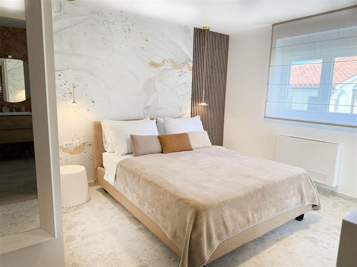 Apartment A6, for 6 persons