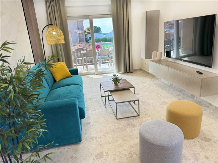 Apartment A6, for 6 persons