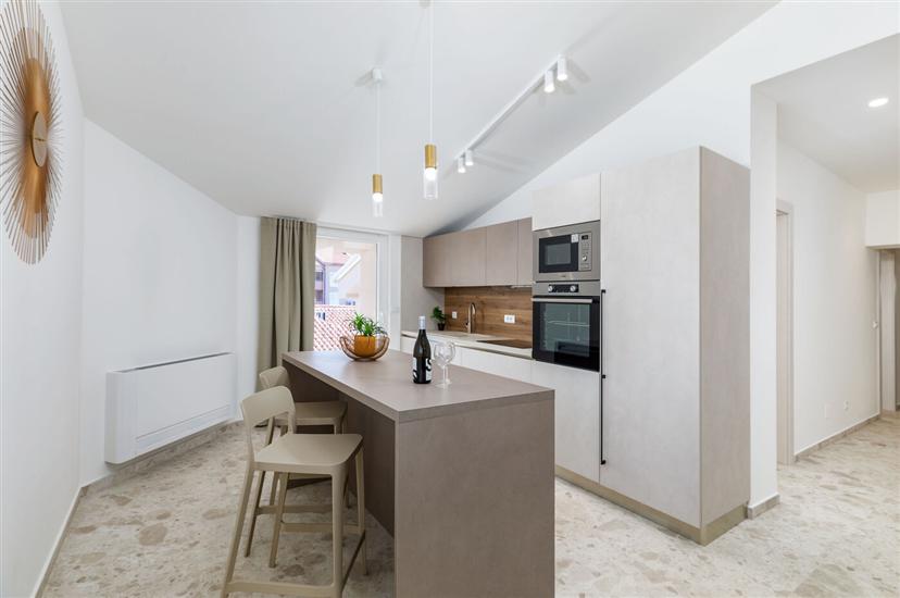 Apartment A8, for 6 persons