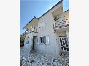 Apartment Split and Trogir riviera,BookLukaFrom 100 €