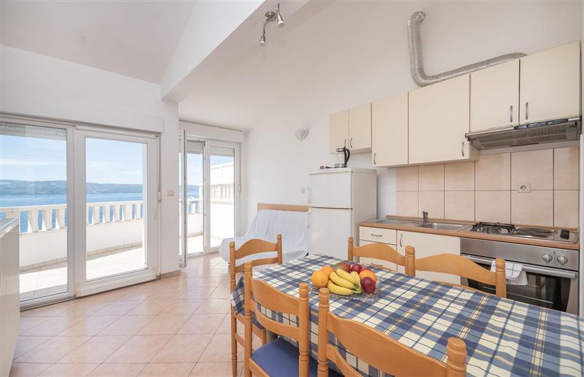 Apartment A8, for 5 persons