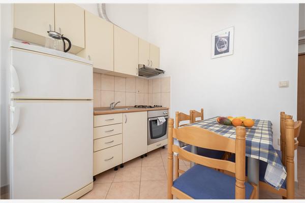 Apartment A8, for 5 persons