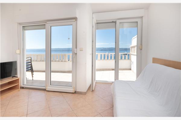 Apartment A8, for 5 persons