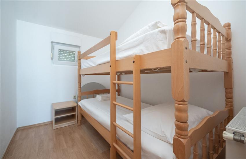 Apartment A9, for 6 persons