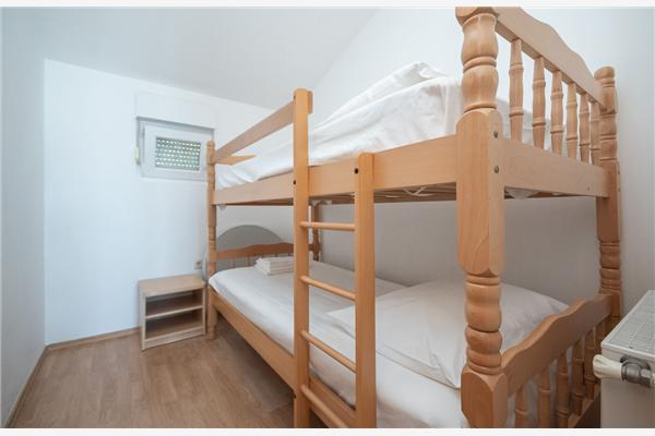 Apartment A9, for 6 persons