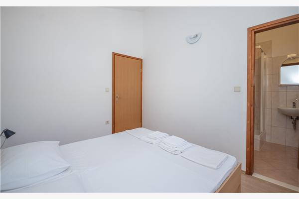Apartment A9, for 6 persons