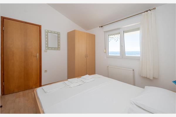 Apartment A9, for 6 persons