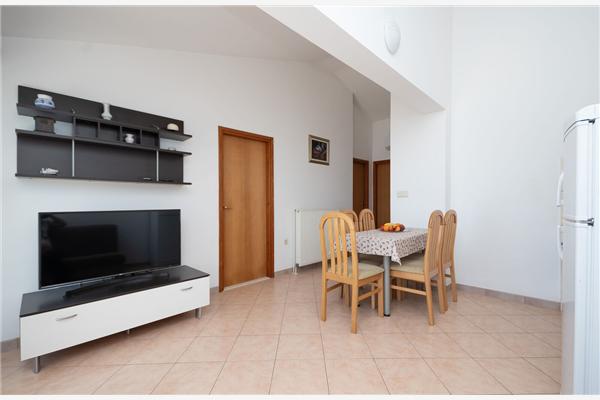 Apartment A9, for 6 persons