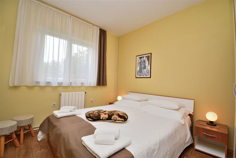 Apartment A1, for 5 persons