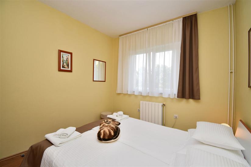 Apartment A1, for 5 persons