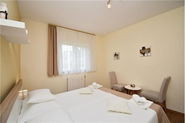 Apartment A1, for 5 persons
