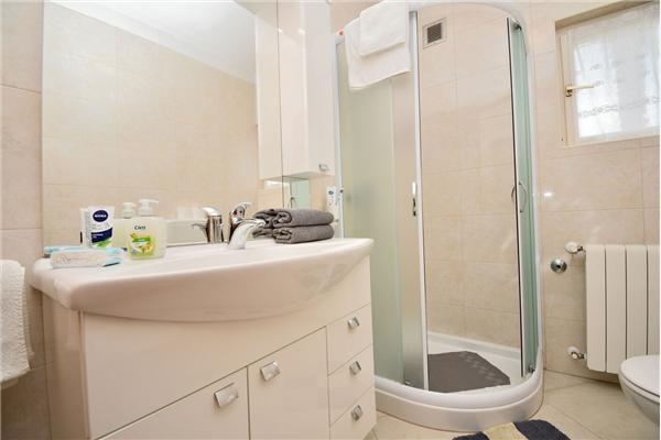 Apartment A1, for 5 persons