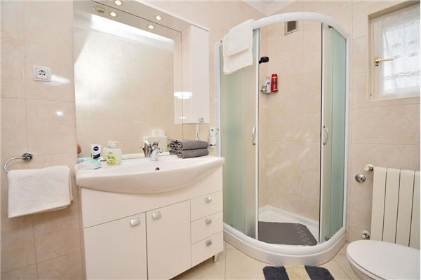 Apartment A1, for 5 persons