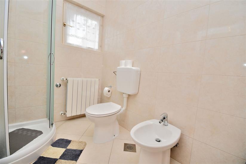 Apartment A1, for 5 persons