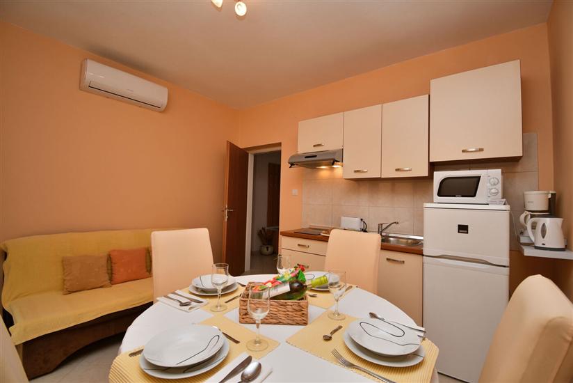 Apartment A1, for 5 persons