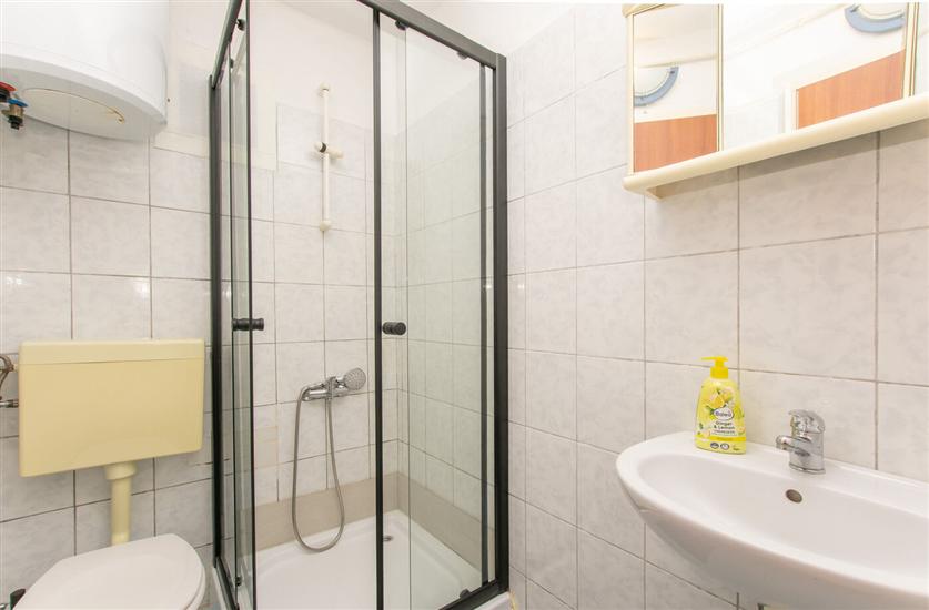 Apartment A2, for 3 persons