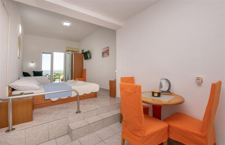 Apartment A2, for 3 persons