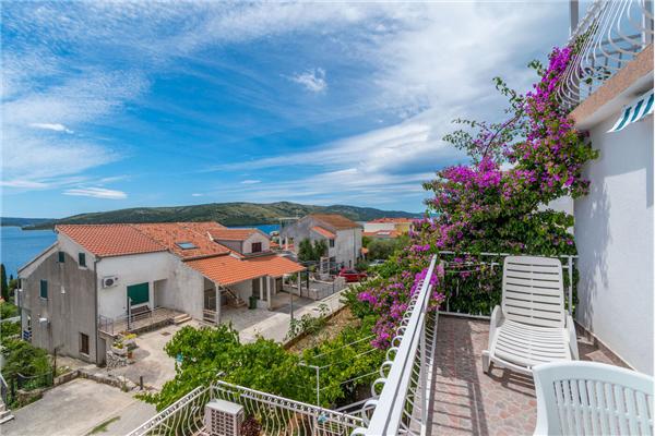 Apartment A2, for 4 persons