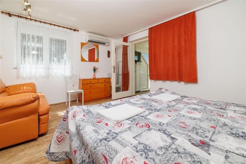 Apartment A1, for 2 persons