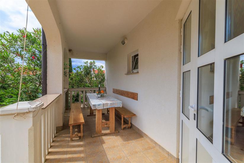 Apartment A2, for 5 persons