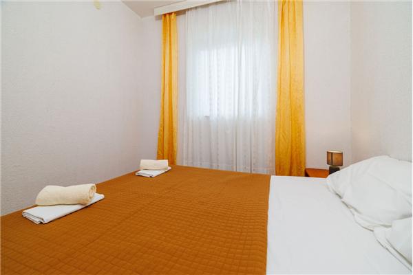 Apartment A2, for 5 persons