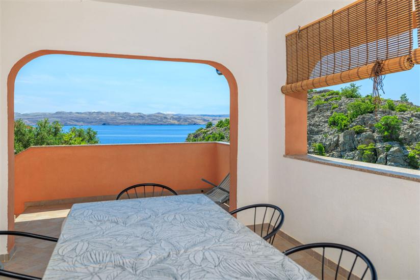 Apartment A1, for 5 persons
