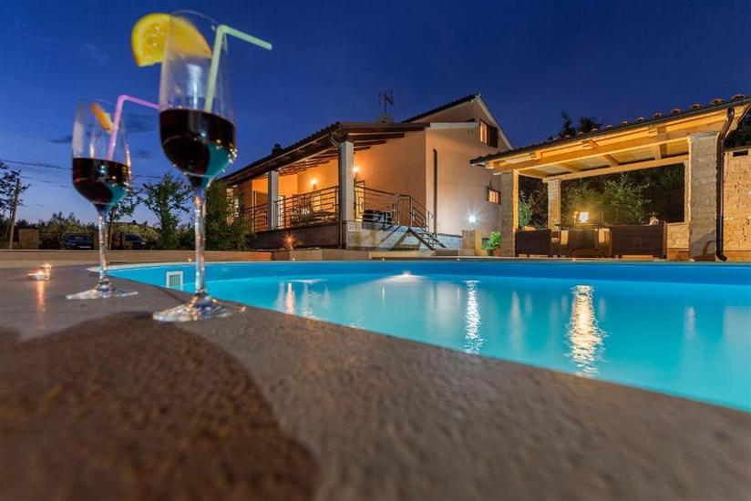 Villa Lucy