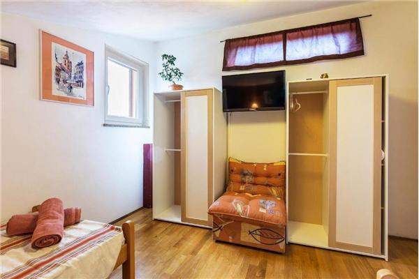 House K1, for 11 persons