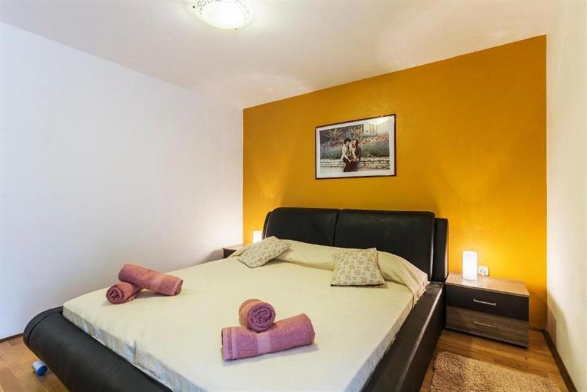 House K1, for 11 persons