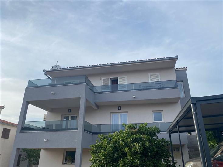 Apartment Silver Shine