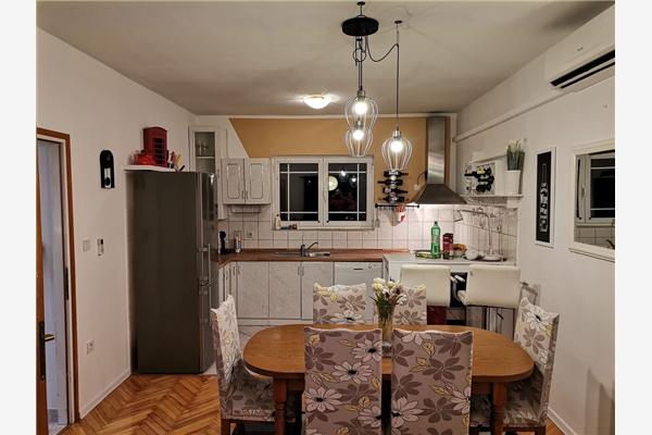 Apartment A1, for 5 persons