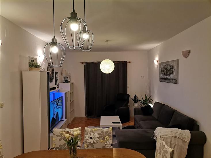 Apartment A1, for 5 persons