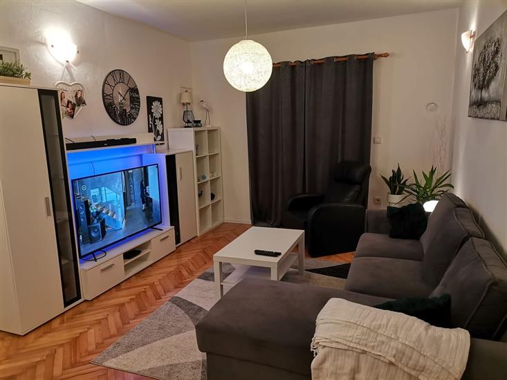 Apartment A1, for 5 persons