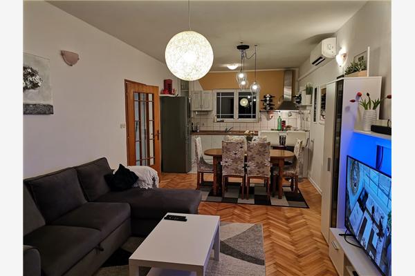 Apartment A1, for 5 persons
