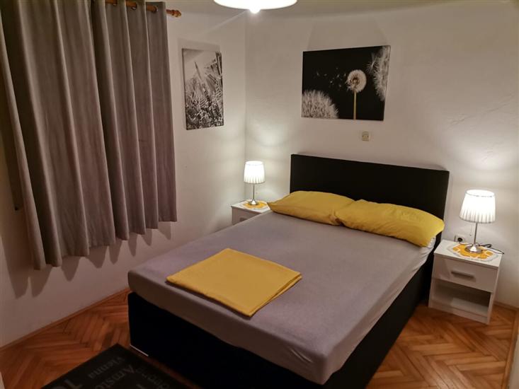 Apartment A1, for 5 persons
