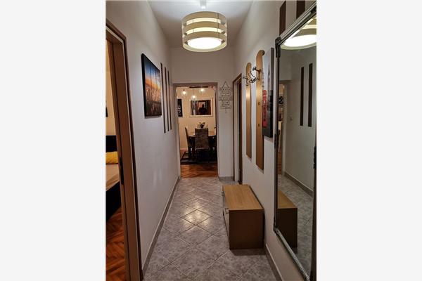 Apartment A1, for 5 persons