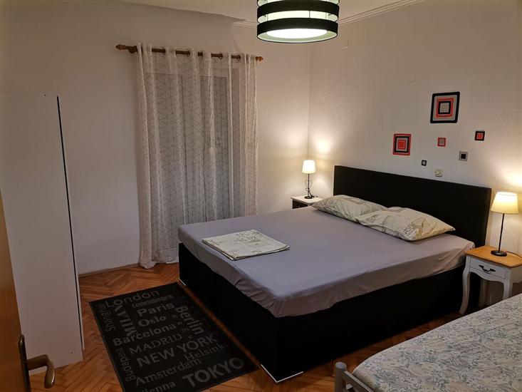 Apartment A1, for 5 persons