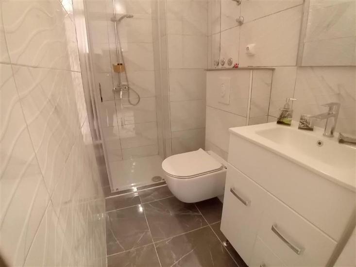 Apartment A1, for 5 persons