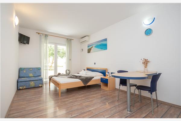 House K1, for 12 persons