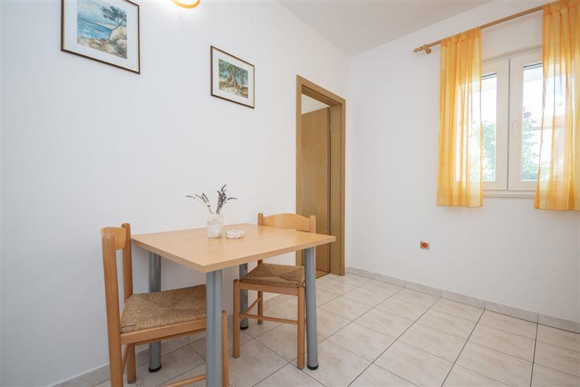 House K1, for 12 persons