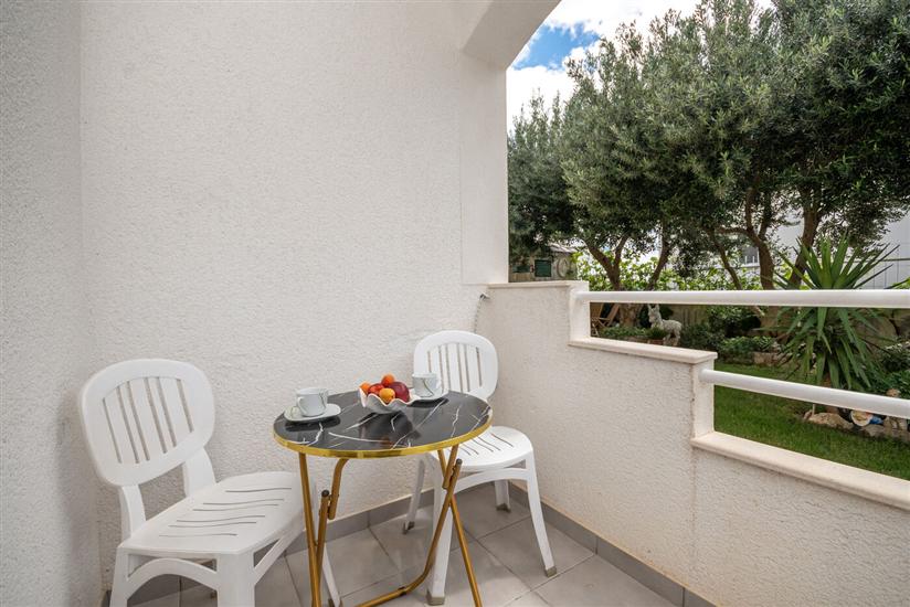 House K1, for 12 persons