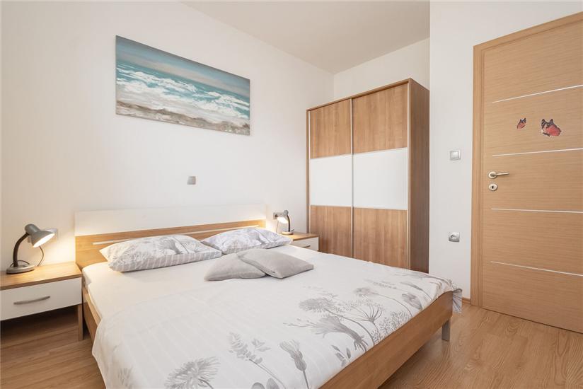 House K1, for 12 persons