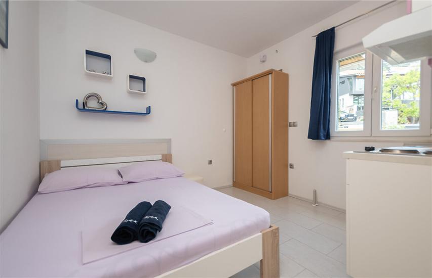 House K1, for 12 persons