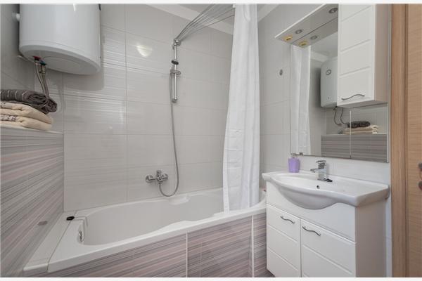 House K1, for 12 persons