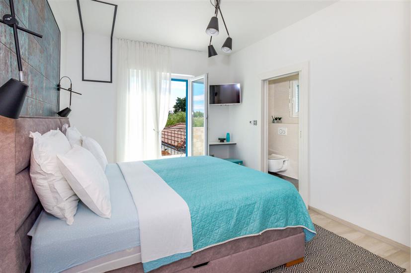 House K1, for 8 persons